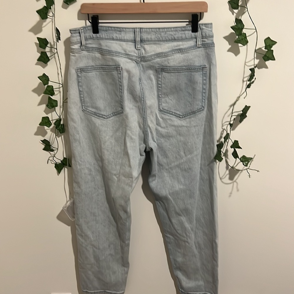 Wild Fable Distressed Denim Jeans Size 12 - Picture 2 of 3